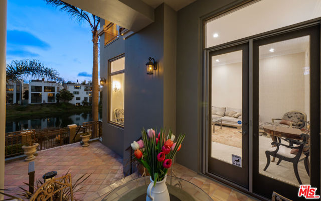 5105 Via Donte, Marina del Rey CA: https://media.crmls.org/mediaz/01e0f257-f4da-465c-93a2-eb2508ab6a8f.jpg