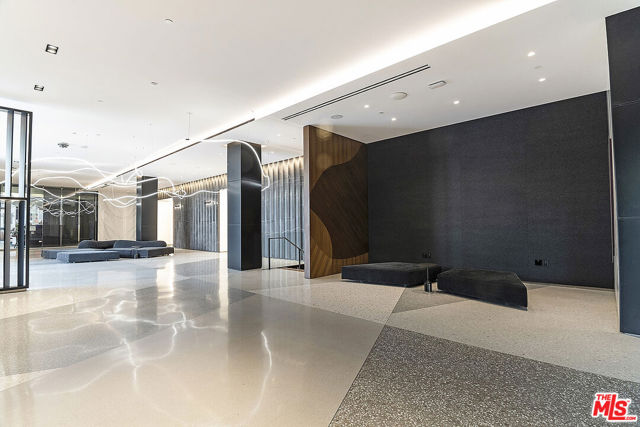 5670 Wilshire Boulevard, Los Angeles CA: https://media.crmls.org/mediaz/01e16bbf-9671-41d4-af76-85bbd71ee654.jpg