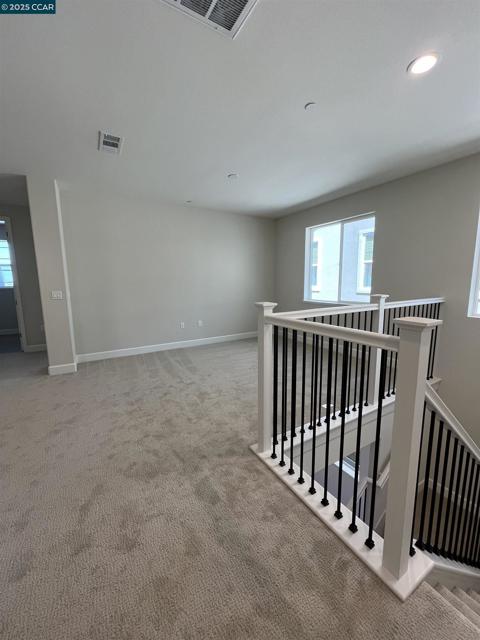1614 Ashwood Drive, Pittsburg CA: https://media.crmls.org/mediaz/01e1779d-19ce-4389-86f5-230b294607c0.jpg