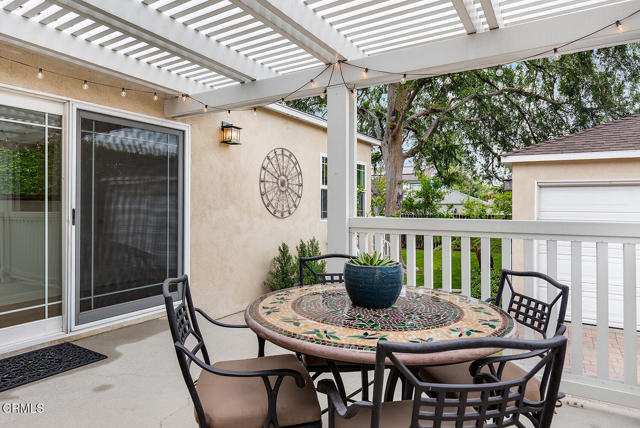 2250 Cooley Place, Pasadena CA: https://media.crmls.org/mediaz/01e1f40a-ae20-4e32-9393-76cd0399ff3a.jpg