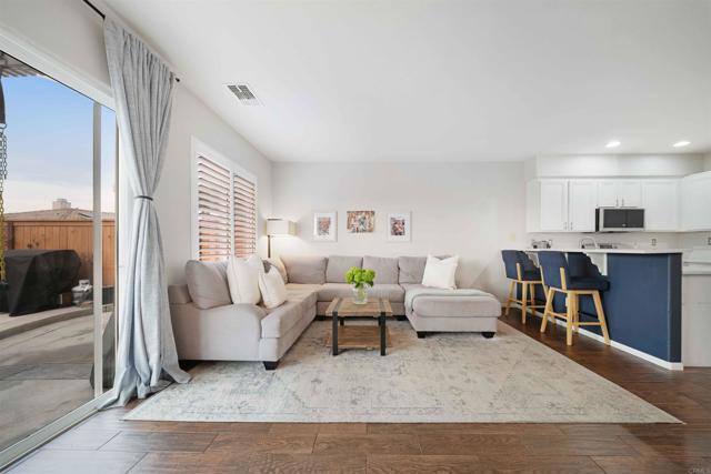 Detail Gallery Image 8 of 30 For 1717 Bramblewood St, Chula Vista,  CA 91913 - 3 Beds | 2/1 Baths