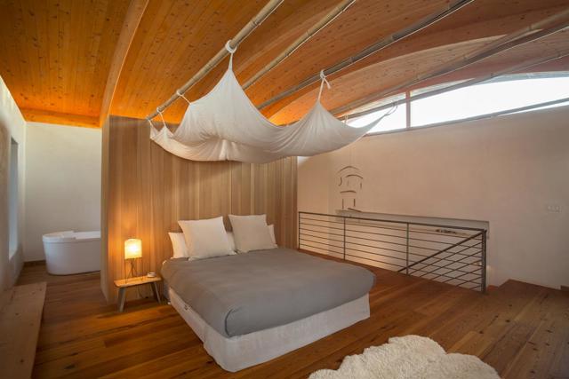 47320 Highway 1, Big Sur CA: https://media.crmls.org/mediaz/01e3f9ef-1be5-4d41-a4a7-54aecdcdf433.jpg