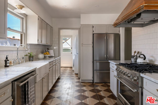 4772 Twining Street, Los Angeles CA: https://media.crmls.org/mediaz/01e48bdb-f4d2-4cfb-99e7-27dc2d31e37c.jpg