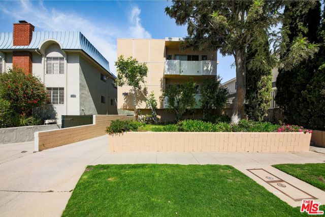 Drew Fenton | 11933 Darlington Avenue Los Angeles CA | MLS: 7171698