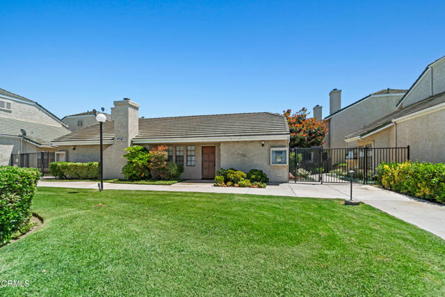 9540 Telegraph Road, Ventura CA: https://media.crmls.org/mediaz/01e4ed8b-f900-42f8-bbfd-e32bfb771ffd.jpg