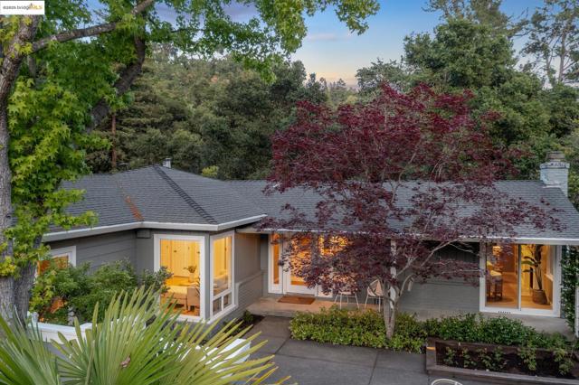 184 Lombardy Ln, Orinda CA: https://media.crmls.org/mediaz/01e5fa5c-d96a-449d-b254-ac9fb0b34883.jpg