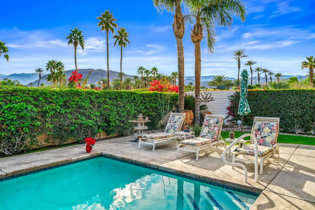17 Corte Del Sol, Rancho Mirage CA: https://media.crmls.org/mediaz/01e75013-a143-43e1-b101-43fc393ed18a.jpg