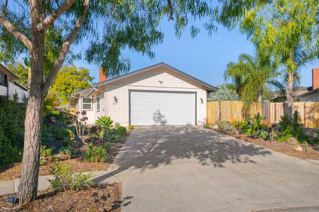 Detail Gallery Image 24 of 28 For 1227 Dolphin Cir, Vista,  CA 92084 - 4 Beds | 2 Baths