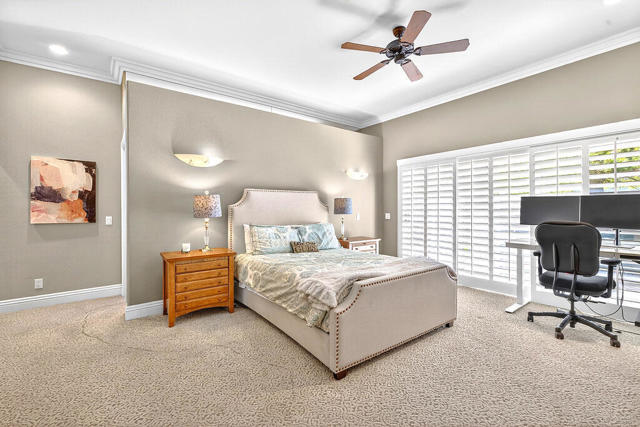 10 Colonial Drive, Rancho Mirage CA: https://media.crmls.org/mediaz/01e7fb03-6a1c-40c9-9455-17af4ca375e8.jpg