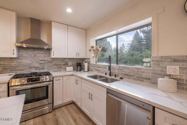 Detail Gallery Image 11 of 24 For 851 Pine Knot Ave, Big Bear Lake,  CA 92315 - 3 Beds | 2 Baths