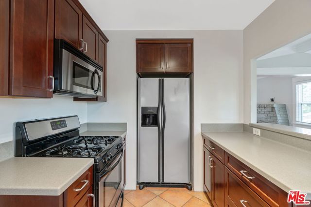 6163 Strickland Avenue, Los Angeles CA: https://media.crmls.org/mediaz/01e8e453-9598-4c82-8752-e02877b0d777.jpg