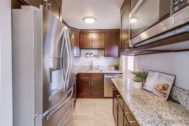 3275 Moccasin Ave, San Diego CA: https://media.crmls.org/mediaz/01e8fc8d-0dab-4c6c-b331-85599b1cc036.jpg