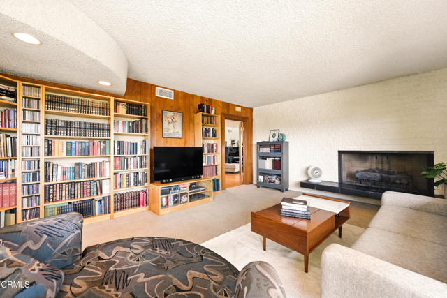 Detail Gallery Image 16 of 41 For 633 Camino Roberto, Thousand Oaks,  CA 91360 - 4 Beds | 2/1 Baths