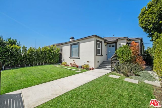 4401 W 58th Place, Los Angeles CA: https://media.crmls.org/mediaz/01eac373-fd0b-49fc-bb66-145eb99d2bd3.jpg