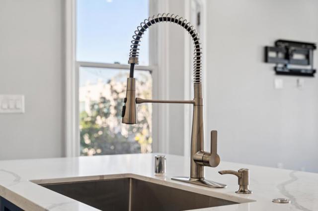 30003006 26th Street, San Francisco CA: https://media.crmls.org/mediaz/01eac66d-19bb-4859-a6af-0ad59b28cafd.jpg