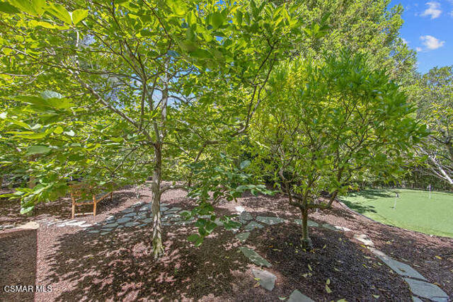 421 Whitegate Road, Thousand Oaks CA: https://media.crmls.org/mediaz/01eacfc5-7f16-4de9-b58c-3306b96e4b28.jpg
