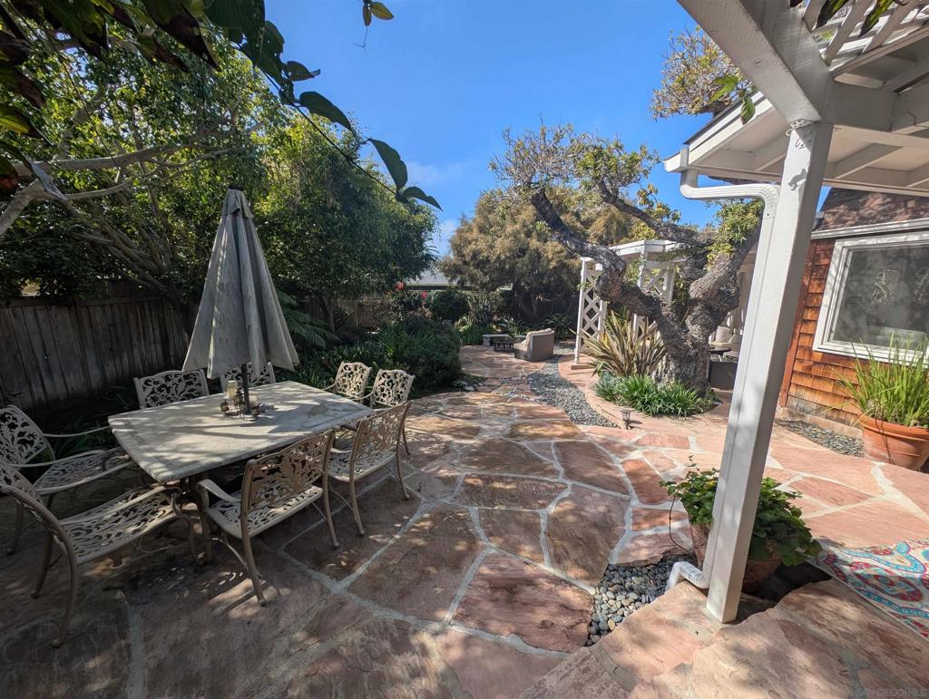 201 Rios Ave - photo 17