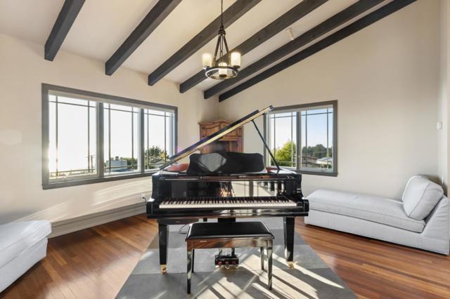 107 Dolphine Avenue, El Granada CA: https://media.crmls.org/mediaz/01ec5544-7a14-4c57-9b1f-46845365b5db.jpg