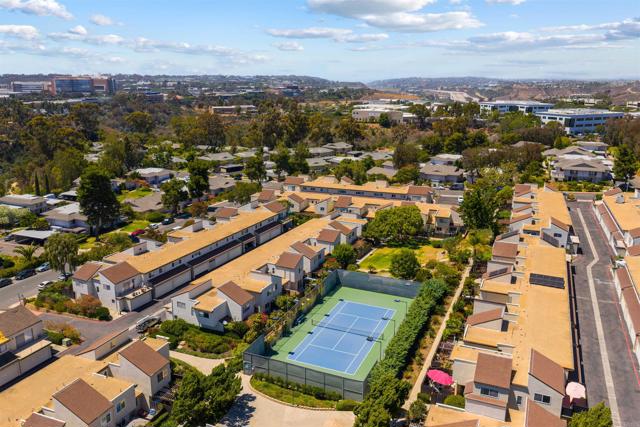 4485 Vision Drive, San Diego CA: https://media.crmls.org/mediaz/01ec71e4-abdb-4e2e-9d17-67f9dc78cebf.jpg