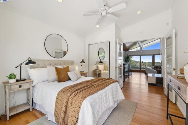 2140 Pullman Ave, Belmont CA: https://media.crmls.org/mediaz/01ec9598-4d2a-4f62-864c-7a88351eb59a.jpg
