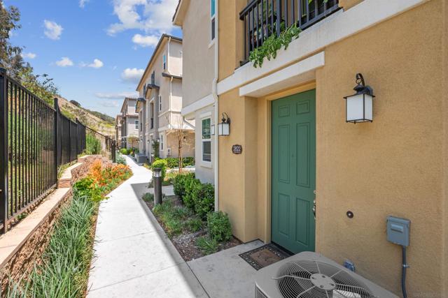 2822 Juniper Berry St, Spring Valley CA: https://media.crmls.org/mediaz/01ecc395-9325-47ab-853d-1f6a10ee95b6.jpg