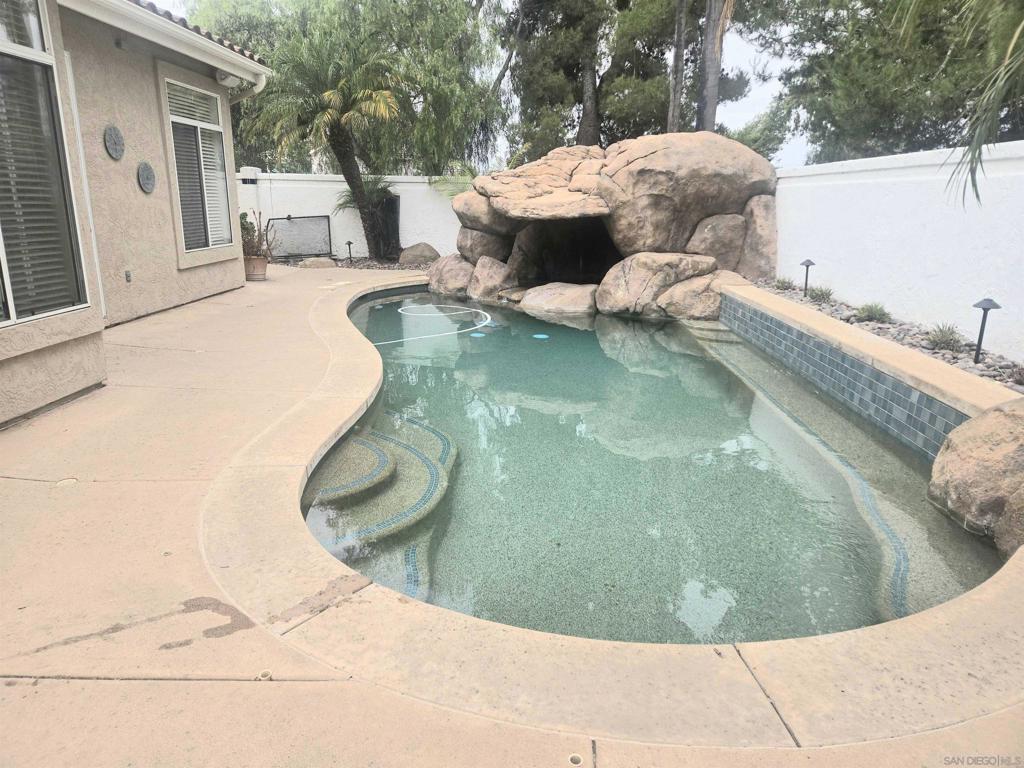 MLS #250040158SD image #24