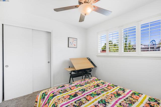 548 Sonoma Ave, Livermore CA: https://media.crmls.org/mediaz/01ef5de5-1e0b-416d-9d53-77cb8adec219.jpg