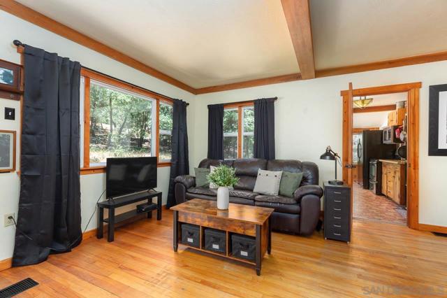 4470 Pine Ridge Avenue, Julian CA: https://media.crmls.org/mediaz/01f1e986-c82d-4836-8dd1-14ccff3ead0f.jpg
