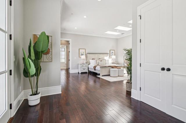 667 Jay Street, Los Altos CA: https://media.crmls.org/mediaz/01f21b14-110a-412a-90bb-2a383eb4433c.jpg