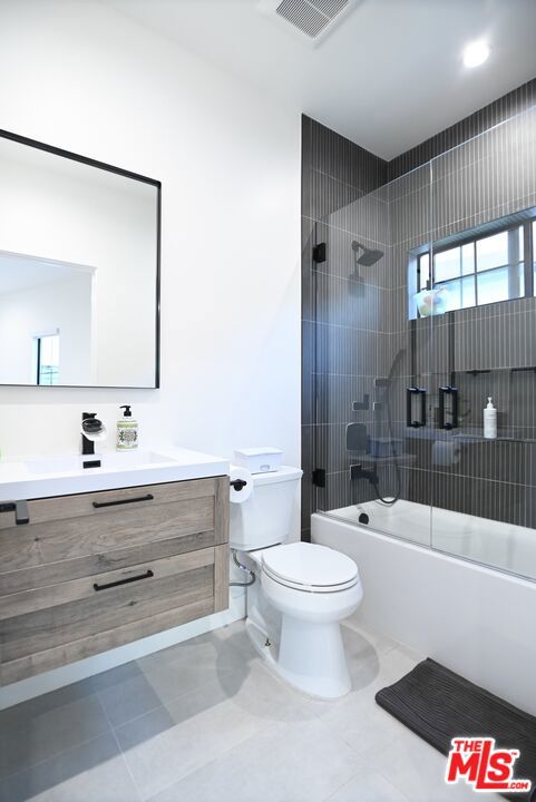 1430 Stearns Drive, Los Angeles CA: https://media.crmls.org/mediaz/01f33ea4-a2bd-4fec-b397-6d9d4af278c5.jpg