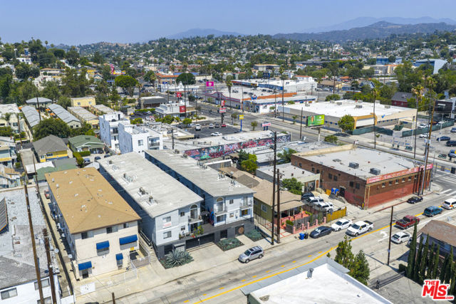 117 S Avenue 64, Los Angeles CA: https://media.crmls.org/mediaz/01f35dc7-30e9-4002-b40f-131198616288.jpg