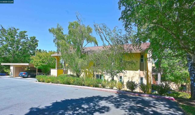 1805 Ptarmigan Dr, Walnut Creek CA: https://media.crmls.org/mediaz/01f35dd8-3586-4e65-ac83-21089af379d8.jpg