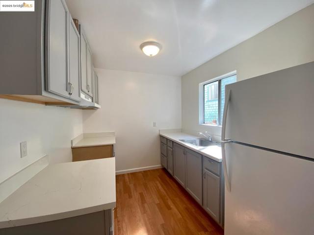 3044 Capp ST, Oakland CA: https://media.crmls.org/mediaz/01f45563-e1b2-4121-9b3e-6e44b935e36e.jpg