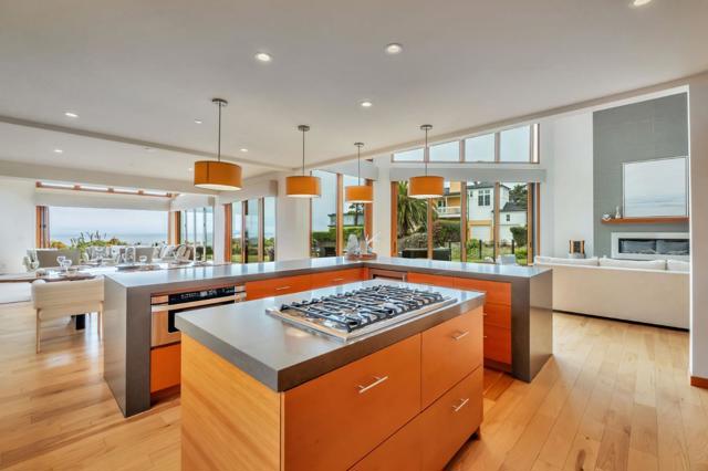 616 Bayview Drive, Aptos CA: https://media.crmls.org/mediaz/01f531a7-1f89-497d-aaba-15b8822eb3e6.jpg