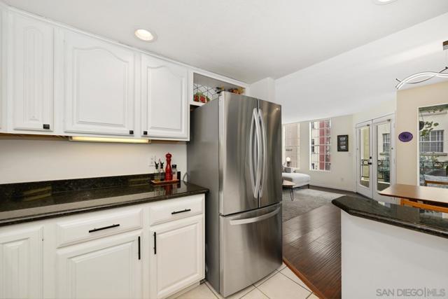 1270 Cleveland Ave, San Diego CA: https://media.crmls.org/mediaz/01f55101-875f-4874-93ad-8852463a0a22.jpg