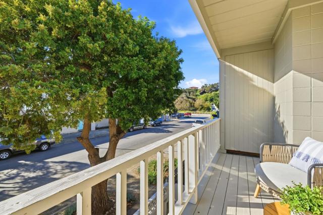 117 Marina Avenue, Aptos CA: https://media.crmls.org/mediaz/01f55c06-8622-45d2-802e-078d00bfd2e0.jpg