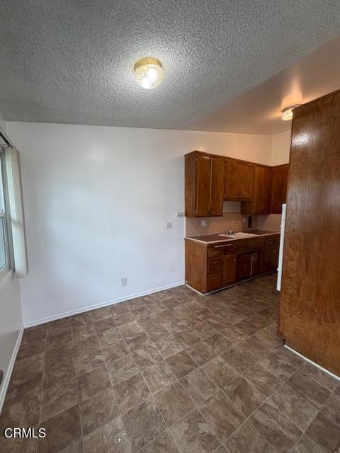 Detail Gallery Image 5 of 9 For 724 Sidonia Ave, Ventura,  CA 93003 - 1 Beds | 1 Baths