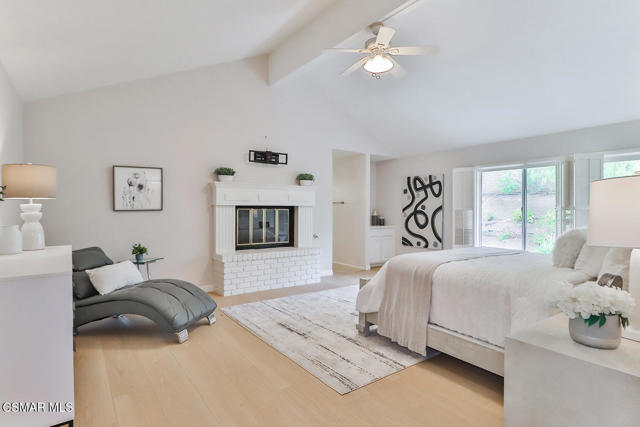 29153 Oakpath Drive, Agoura Hills CA: https://media.crmls.org/mediaz/01f79722-0f96-454d-be80-c9cda4fff19d.jpg