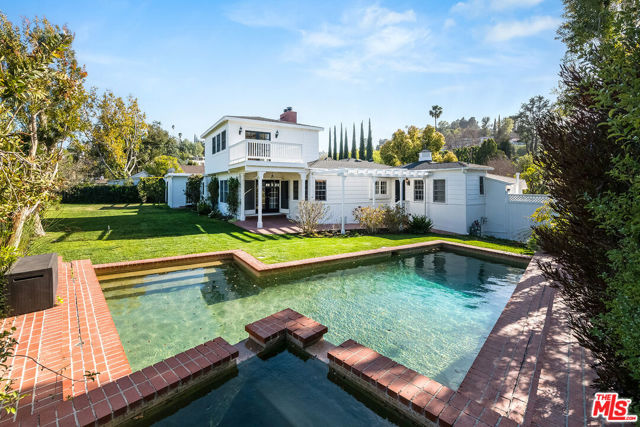 4118 Davana Road, Sherman Oaks CA: https://media.crmls.org/mediaz/01f7dd35-a039-4dea-83e2-1b0f95b44a5f.jpg