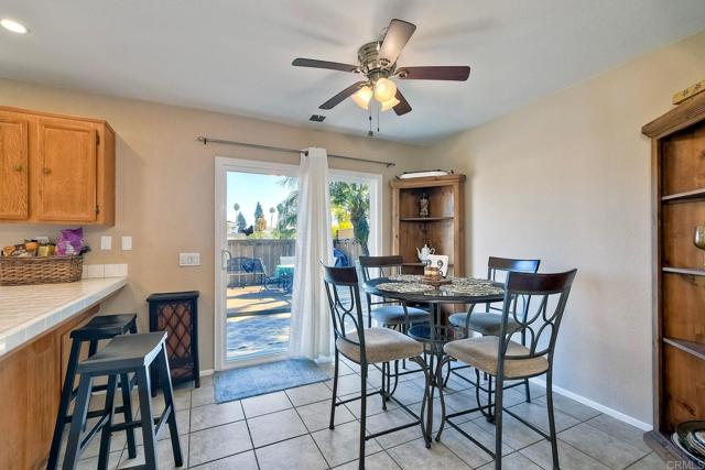 Detail Gallery Image 10 of 26 For 1737 Promenade Cir, Vista,  CA 92083 - 3 Beds | 2/1 Baths