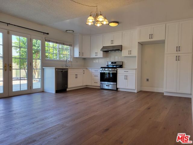 16907 Betty Avenue, Cerritos CA: https://media.crmls.org/mediaz/01f93301-069a-4f7d-a2d7-5c2b68b5a6e8.jpg