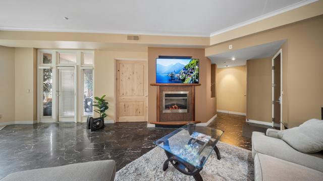 655 india St, San Diego CA: https://media.crmls.org/mediaz/01f93ebe-4e6d-45f5-a77a-1181b333e94d.jpg