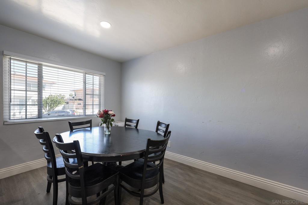 1840 Locust St - photo 8