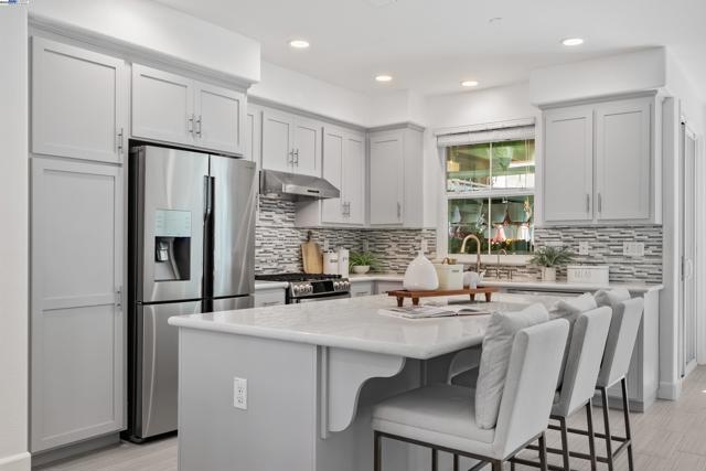 38930 Lemongrass Way, Newark CA: https://media.crmls.org/mediaz/01f9e1a5-d536-4c6e-9798-a00bde4ad0e1.jpg