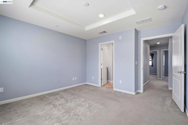 Image 23 of 47 For 102 Fanuncio Ln