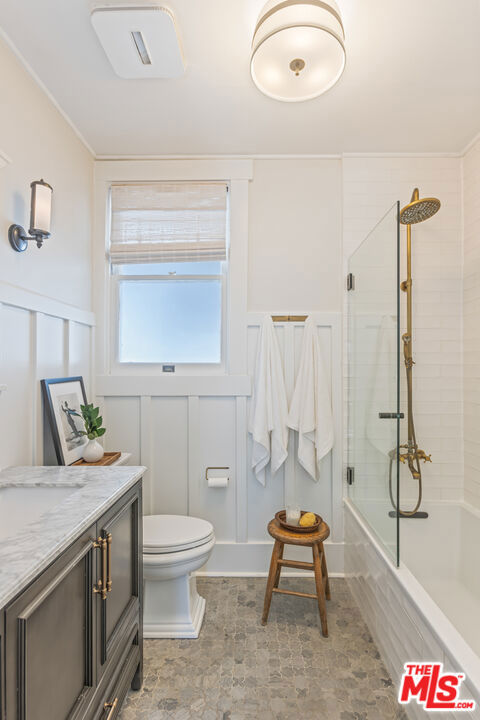 601 S Hudson Avenue, Pasadena CA: https://media.crmls.org/mediaz/01fafa54-4ad6-4e99-a723-1bbf9e42632a.jpg