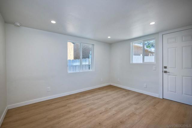 2680 L St, San Diego CA: https://media.crmls.org/mediaz/01fb8c3f-7227-4edc-8701-f90f6e86e6e9.jpg