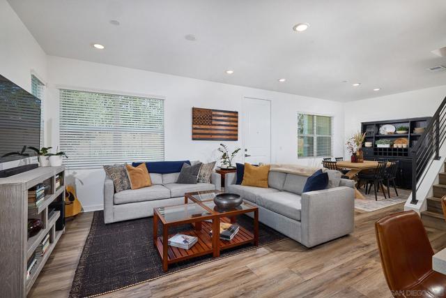 13070 Olympus Cir, Poway CA: https://media.crmls.org/mediaz/01fbe83e-e72c-4124-8f59-49bdbe4e4284.jpg