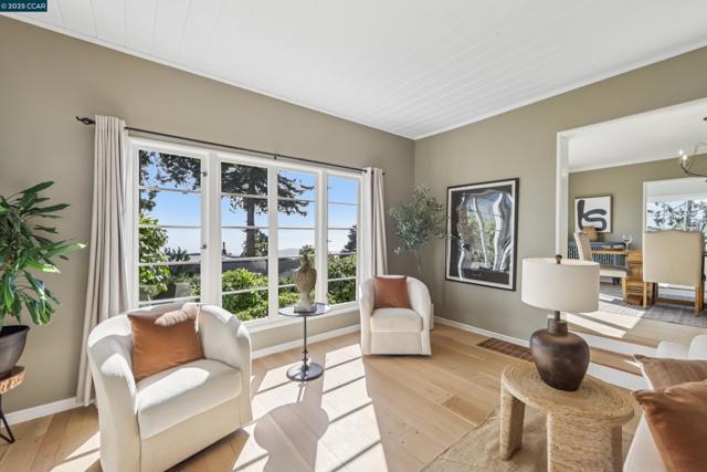 680 Grizzly Peak Blvd, Berkeley CA: https://media.crmls.org/mediaz/01fd306b-829a-4319-9234-db2930ebc1dd.jpg