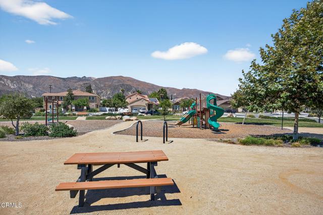100 Main Street, Piru CA: https://media.crmls.org/mediaz/01fe002b-d33a-4765-b5c3-a5bc9cd1a8c1.jpg